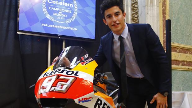 Marc Márquez y la polémica de las azafatas: «Lo considero un trabajo más»