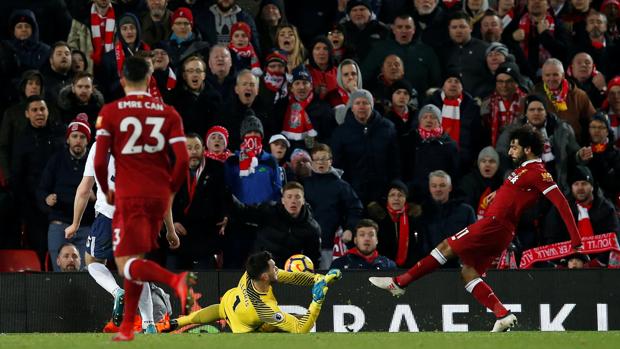 Un gol en el último minuto del Tottenham iguala los dos goles de Salah