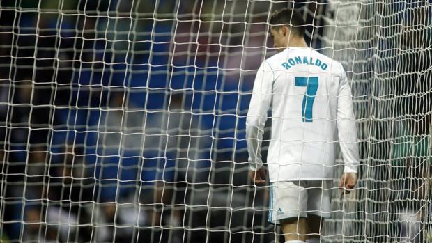 Cristiano cumple 33 años en su momento más duro