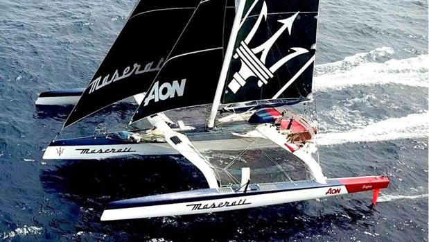 «Maserati» cruza el Ecuador y navega por el hemisferio norte