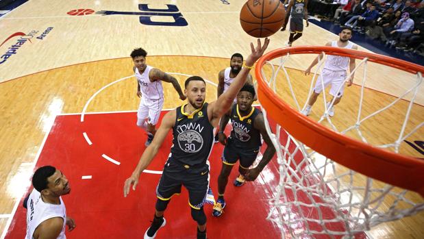 Los Warriors desafían a Trump