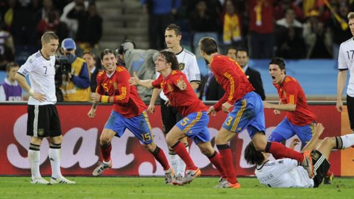 Puyol celebra su gol contra Alemania en el Mundial de 2010