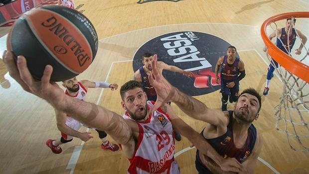 El Baskonia roza los playoffs