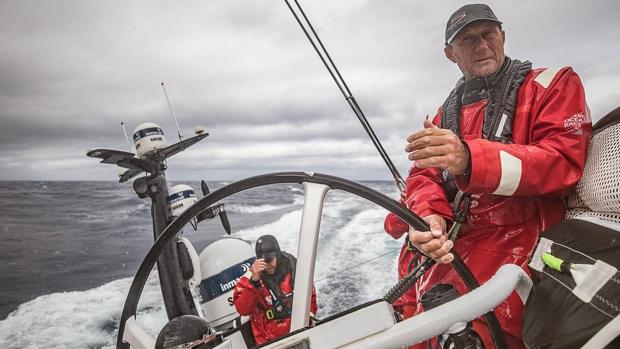 La Volvo Ocean Race da por perdido a John Fisher, tripulante que desapareció en el Océano Pacífico