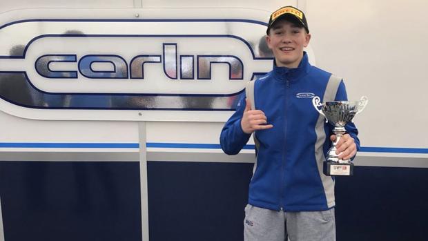 Billy Monger sube al podio un año después de perder las dos piernas en un accidente