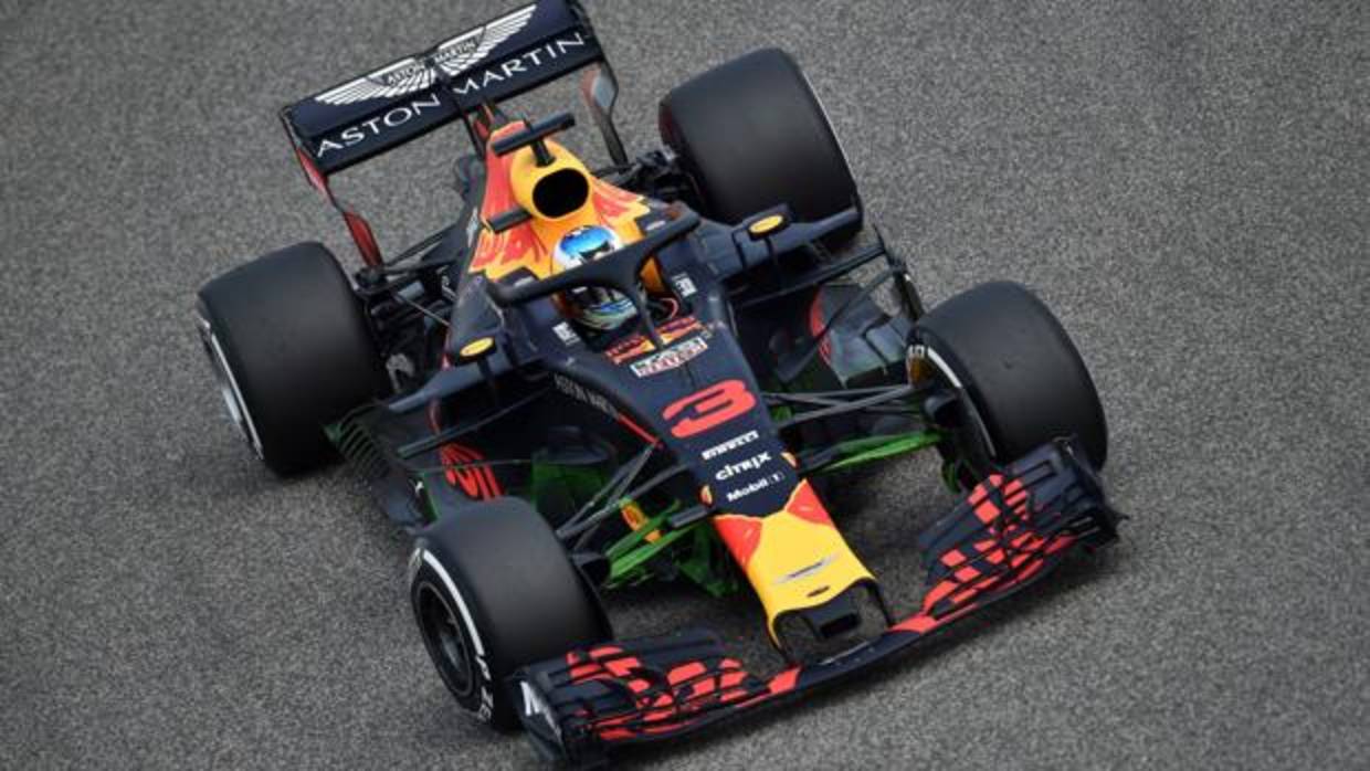 Ricciardo sorprende a Ferrari y Mercedes