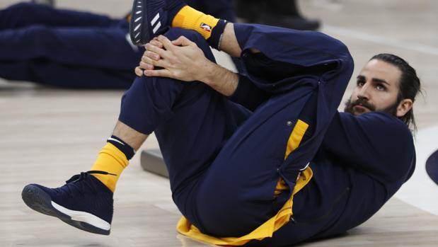 Susto de Ricky Rubio en la victoria de los Jazz