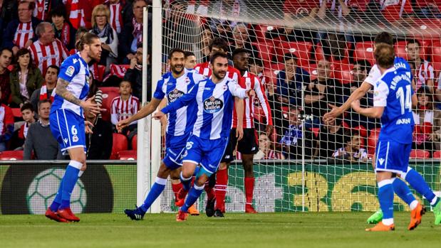 Adrián aviva el sueño del Dépor por salvalse