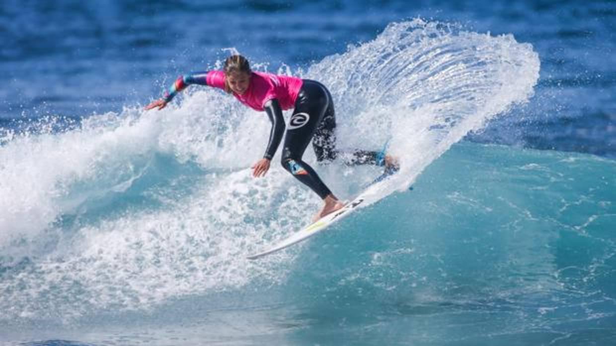 La surfista francesa Pauline Ado durante el torneo Las Americas Pro Tenerife 2018