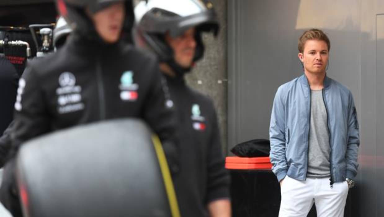 Nico Rosberg también abandona como representante
