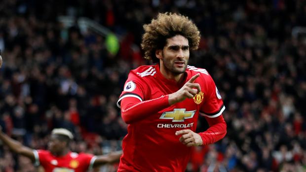 Fellaini tumba al Arsenal en último suspiro