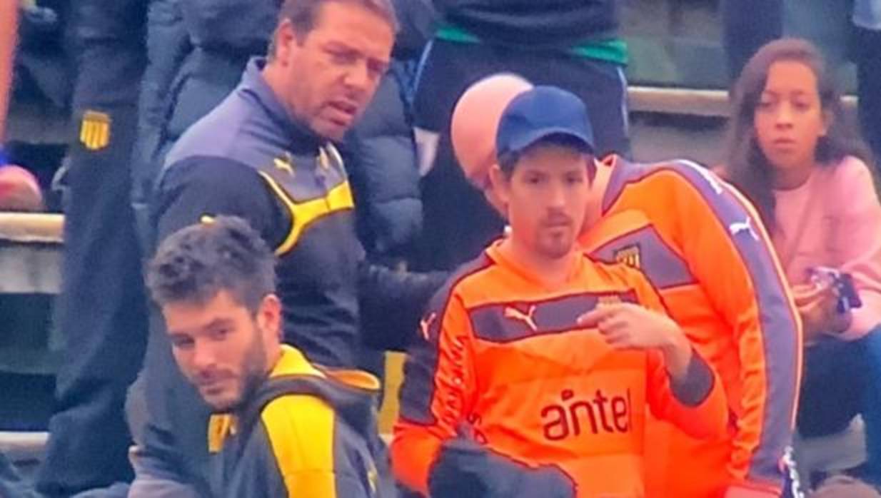 El aficionado que cedió su camiseta de portero para que el Peñarol pudiera disputar su partido de Liga