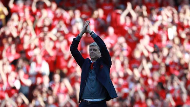 Emocionado adiós de Wenger a la afición del Arsenal