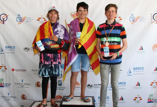 Pau Mesquida, Maria Perelló, Carlos Espí y Sara Díaz se quedan con la Copa de España de Optimist