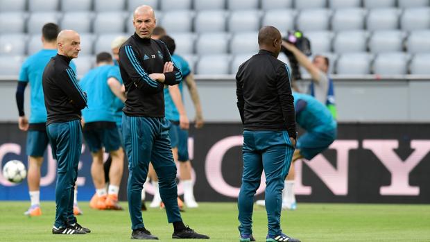 La Champions deja el clásico en la suplencia