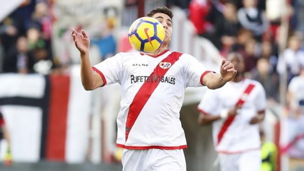 El Córdoba sorprende al Rayo en el regreso de Sandoval a Vallecas