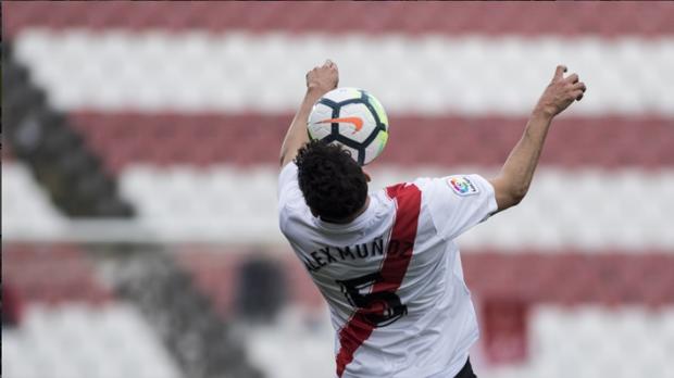 Un gol de Lara complica la vida al Nàstic, derrotado por el colista