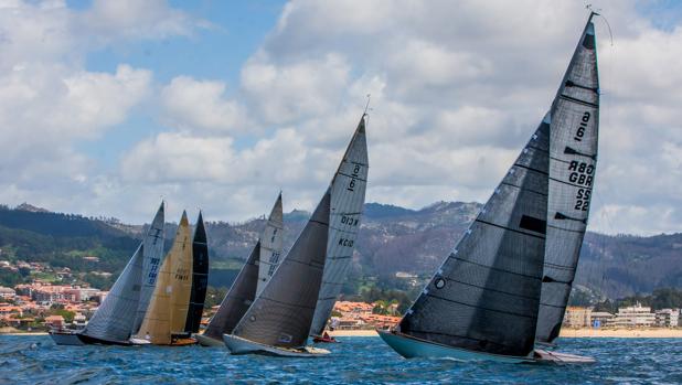 El «Gallant» y el «Evelina», primeros líderes de la Regata Aniversario de la Arribada