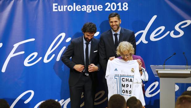 Gritos de «Doncic, quédate» en la celebración de la Décima