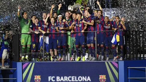 Los jugadores del Barcelona celebrando la Champions conseguida en 2015