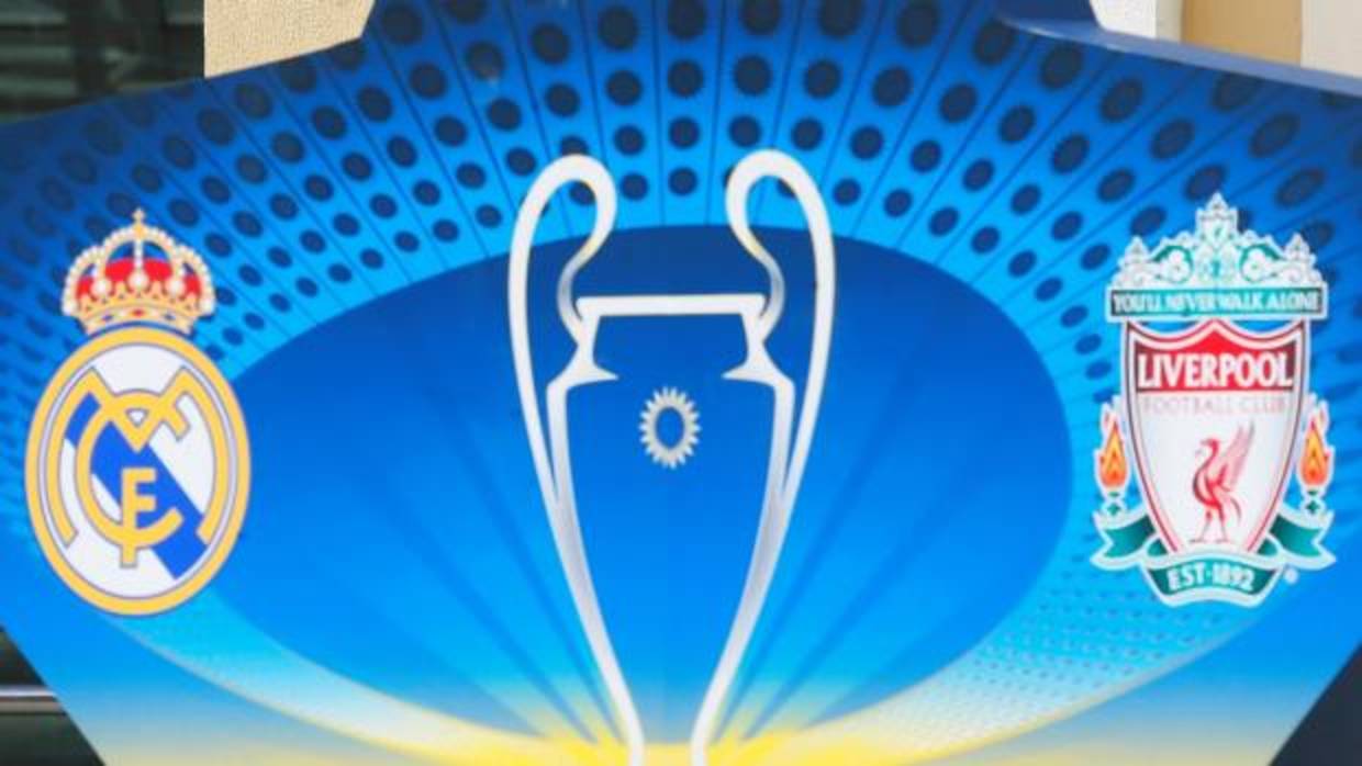 Elemento ornamental colocado en el centro de Kiev por motivo de la final de Champions League