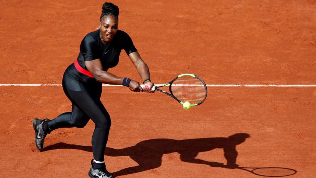 El sorprendente uniforme de Serena Williams en Roland Garros