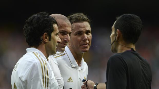 Ronaldo frente a Pires, Classic Match en el Bernabéu