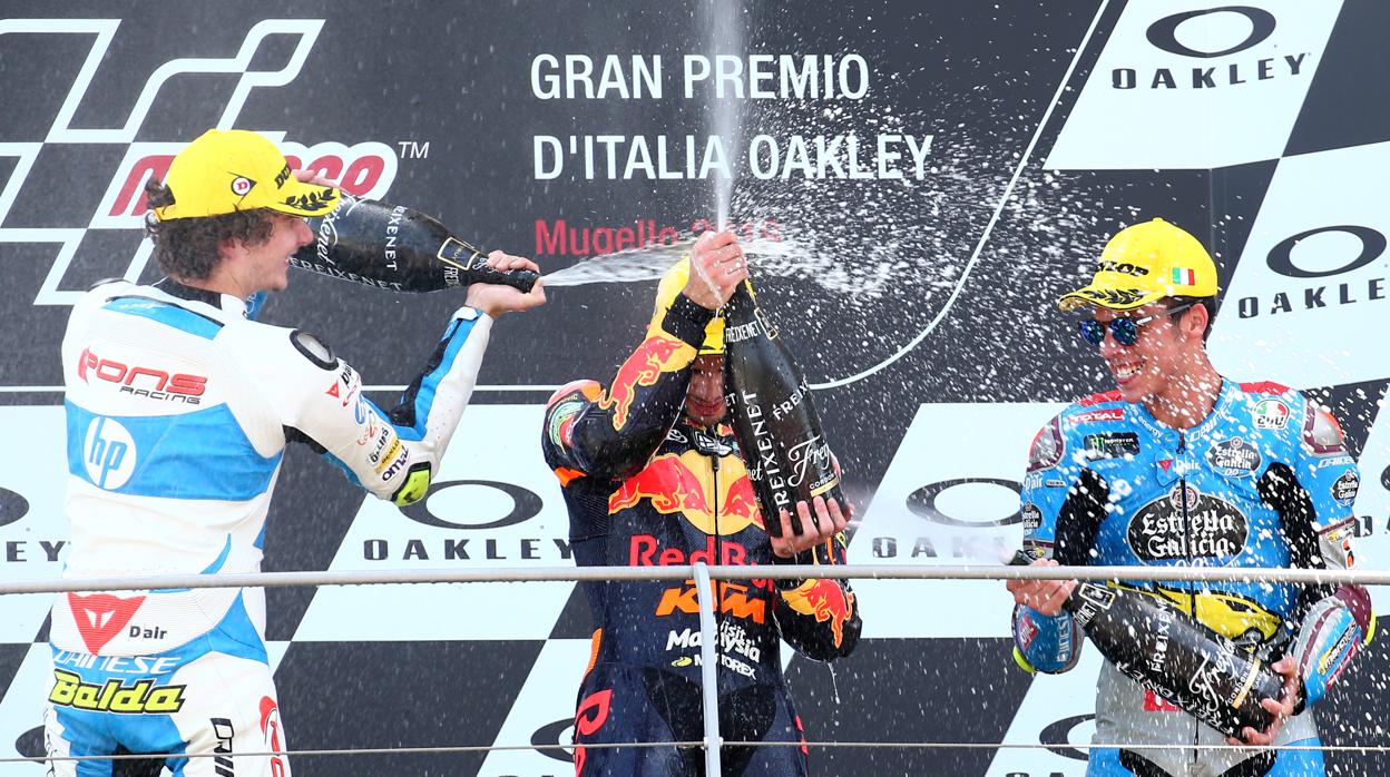 Los tres primeros celebran su podio en el GP de Italia