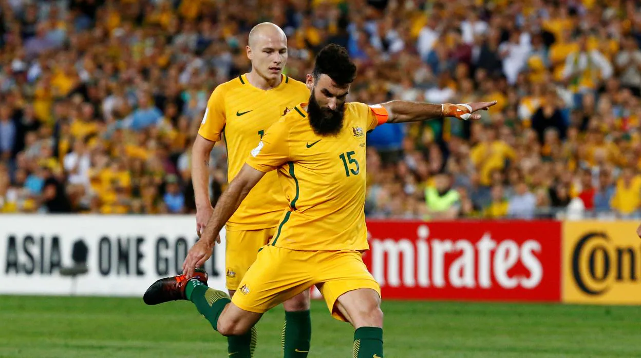 El capitán de Australia lanzando un penalti en la fase clasificatoria