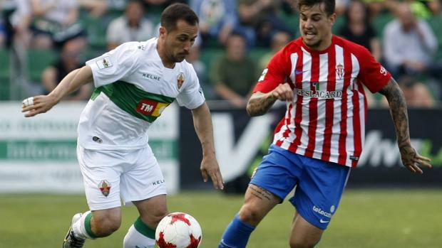 Sporting B - Elche, dónde ver en directo y horario