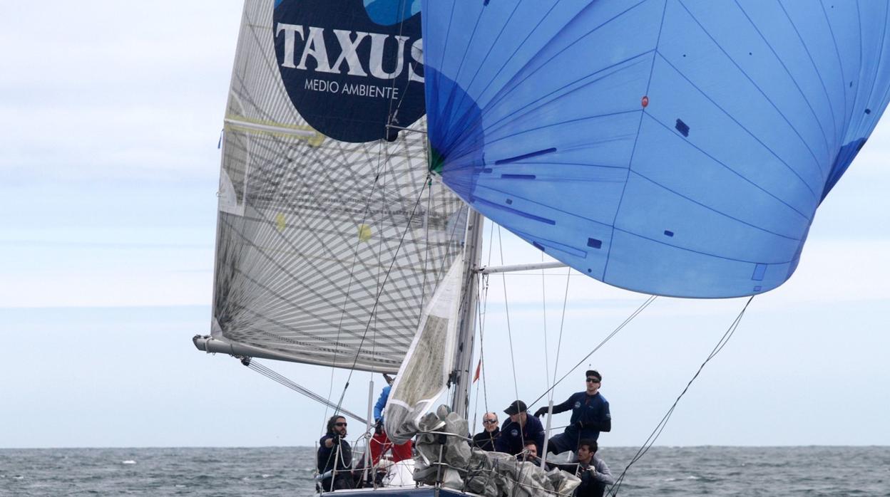 «Taxus» y «Espumeru», vencedores en el Real Club Astur de Regatas