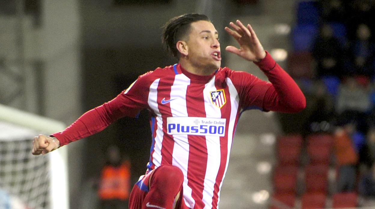 José María Giménez con la camiseta del Atlético