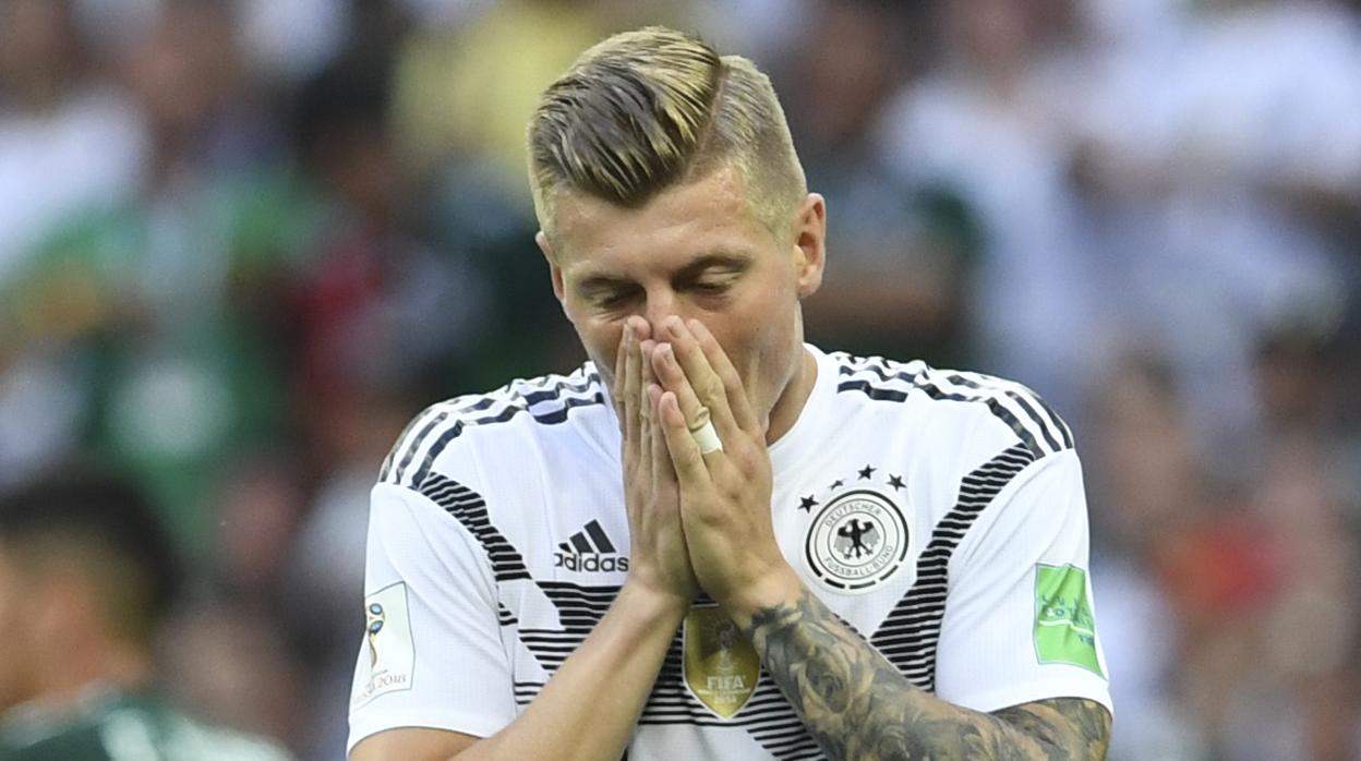 Toni Kroos se lamenta por la derrota de su equipo ante México