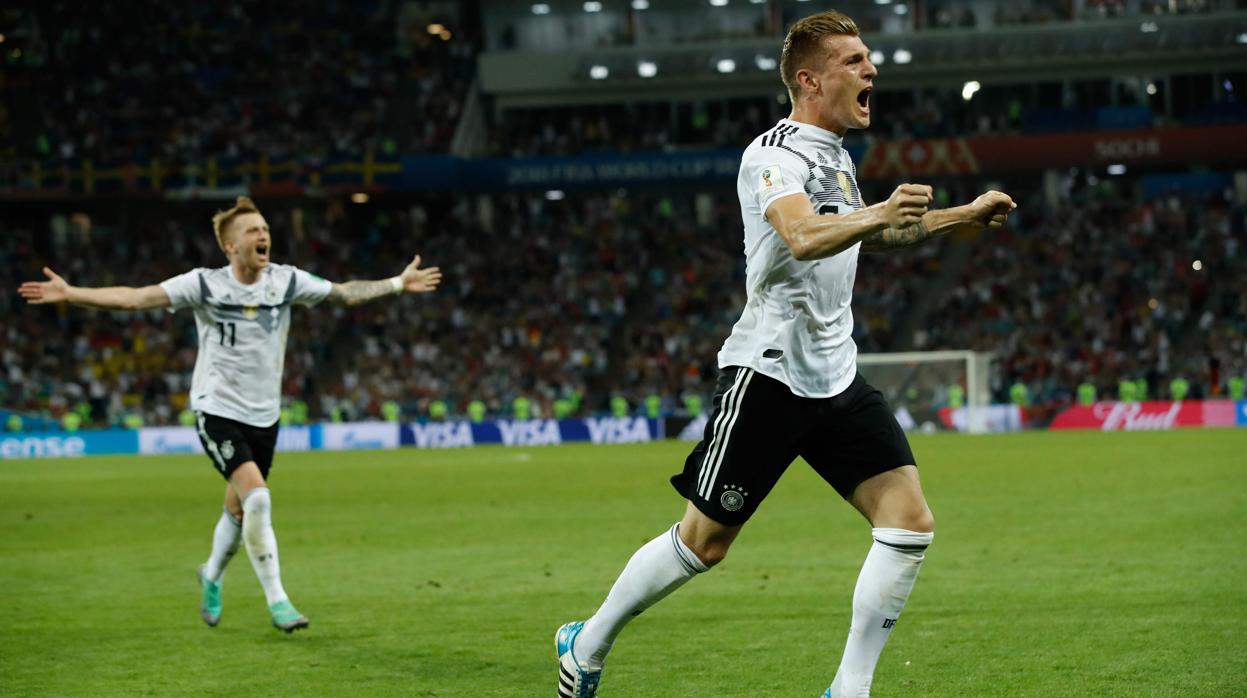 Kroos celebró con rabia su vital gol a Suecia