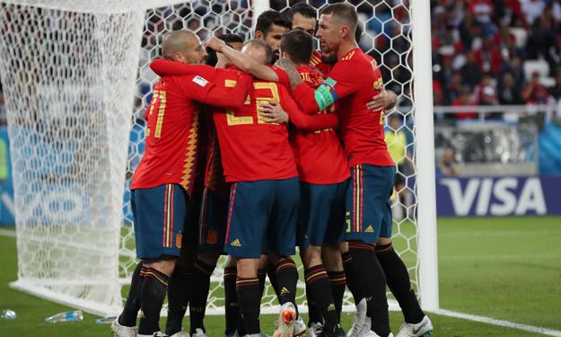 España celebrando uno de los goles en el partido del Mundial ante Marruecos