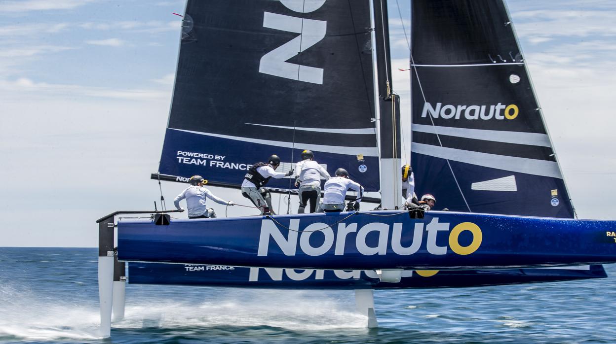 Franck Cammas imparable en la GC 32 Lagos Cup