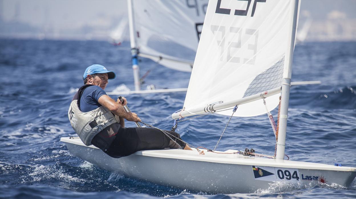 Mónica Azón y Carlos Martínez arrasan en la segunda jornada en Barcelona