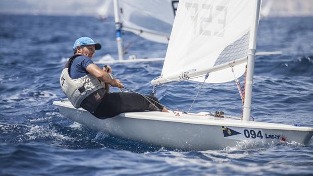 Mónica Azón y Carlos Martínez arrasan en la segunda jornada en Barcelona