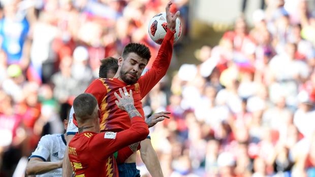 El inocente penalti de Piqué ante Rusia