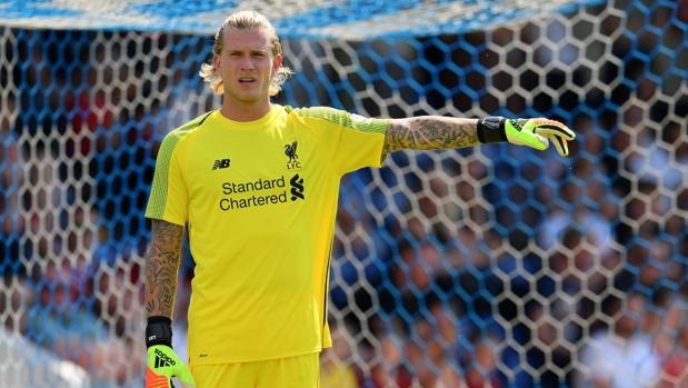 Karius vuelve a liarla en un amistoso del Liverpool