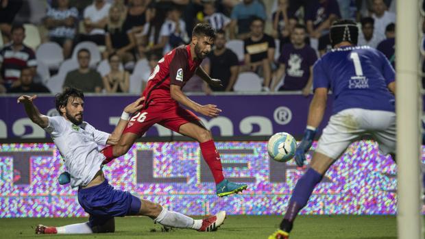 El Sevilla solventa con comodidad el trámite de Budapest