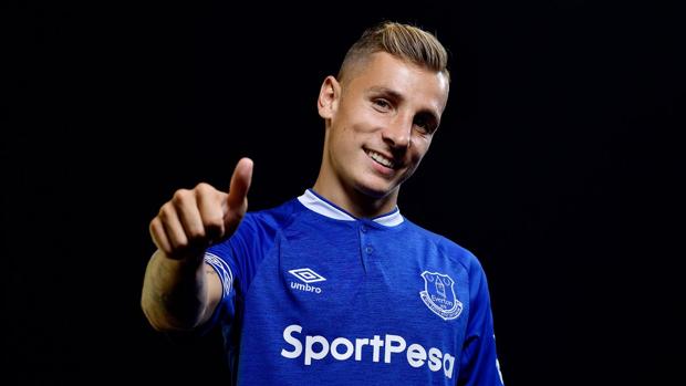 El tatuaje de Digne que no gusta en el Everton