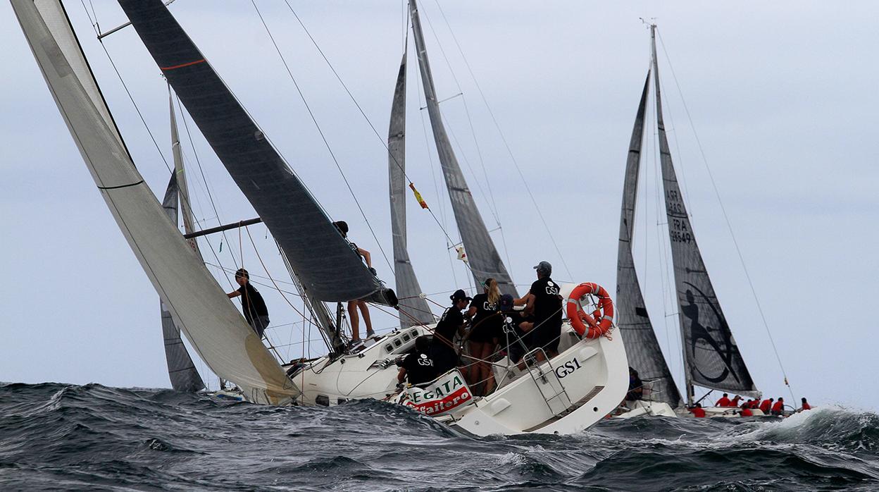 El «Rat Pack», de Javier Chavarri, primer líder de la Regata El Gaitero