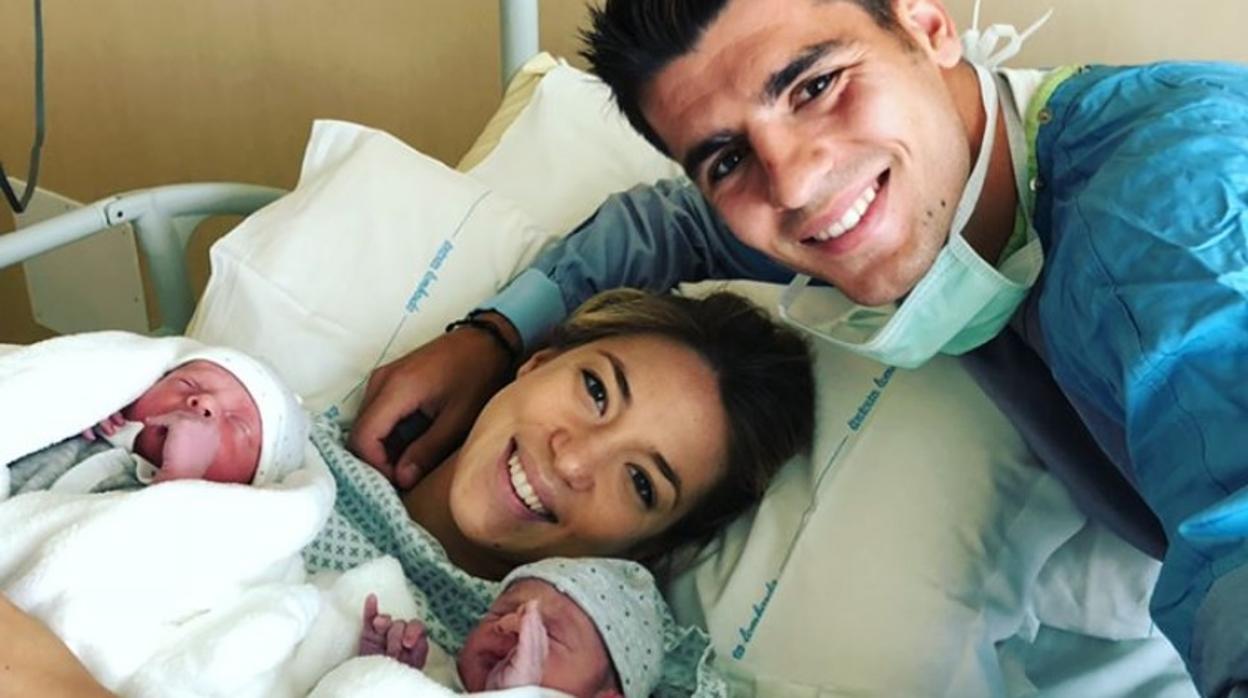 Álvaro Morata y Alice Campelo dan la bienvenida a sus gemelos