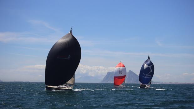 Arranca la Copa Sotogrande con la regata de catamaranes Memorial Antonio Muñoz Cabrero