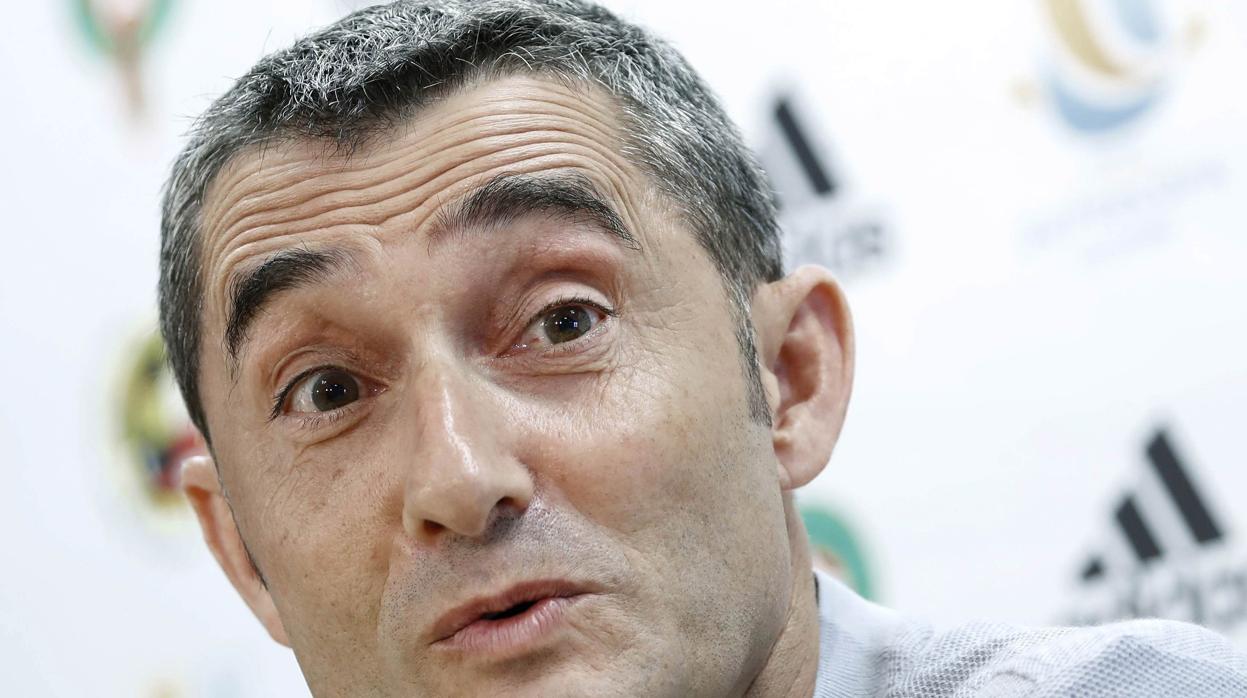 Ernesto Valverde durante la rueda de prensa