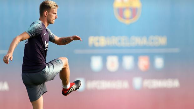 Rakitic confirma que no se mueve y Valverde respira