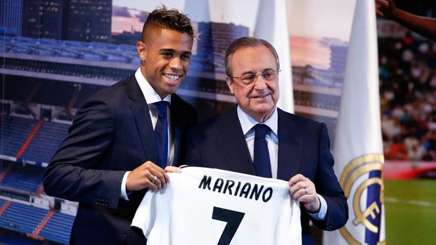 Florentino Pérez: «Mariano, llevas el siete y es todo un reto»