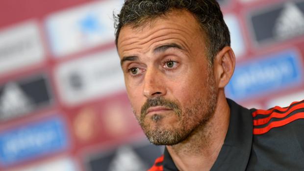 Luis Enrique: «El mejor del mundo es Messi, está un paso por delante»