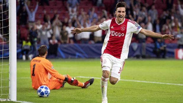 Tagliafico da alas al Ajax